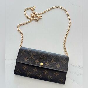 Authentic Louis Vuitton Classic Monogram Sarah Wallet